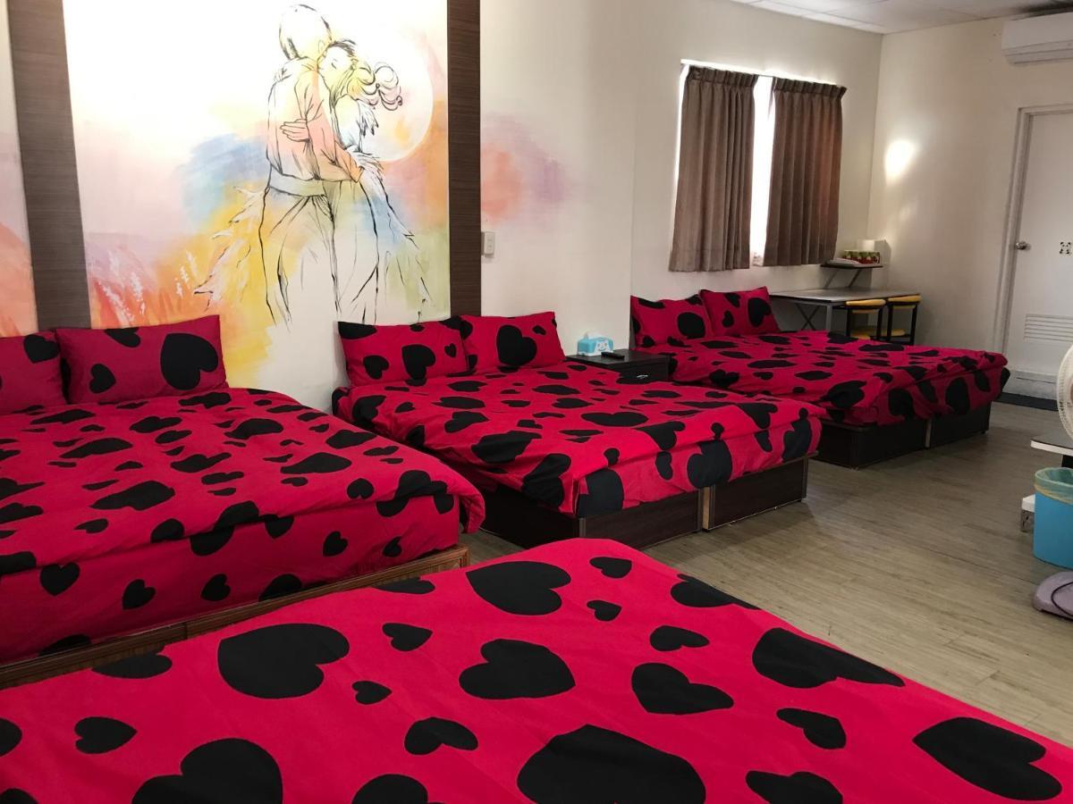 Mickey House-Fuxing Apartman Tajcshung Kültér fotó