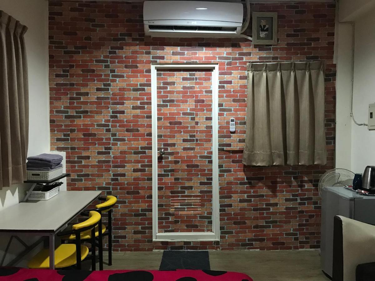 Mickey House-Fuxing Apartman Tajcshung Kültér fotó